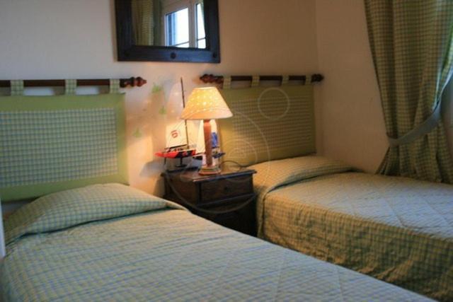 Aegli Hotel Perama  Rum bild
