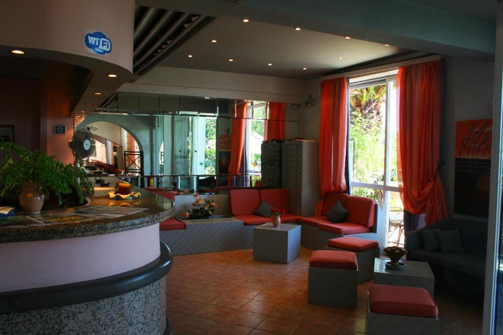 Aegli Hotel Perama  Exteriör bild